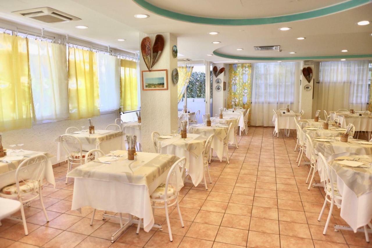 Hotel Marconi Cattolica Ngoại thất bức ảnh